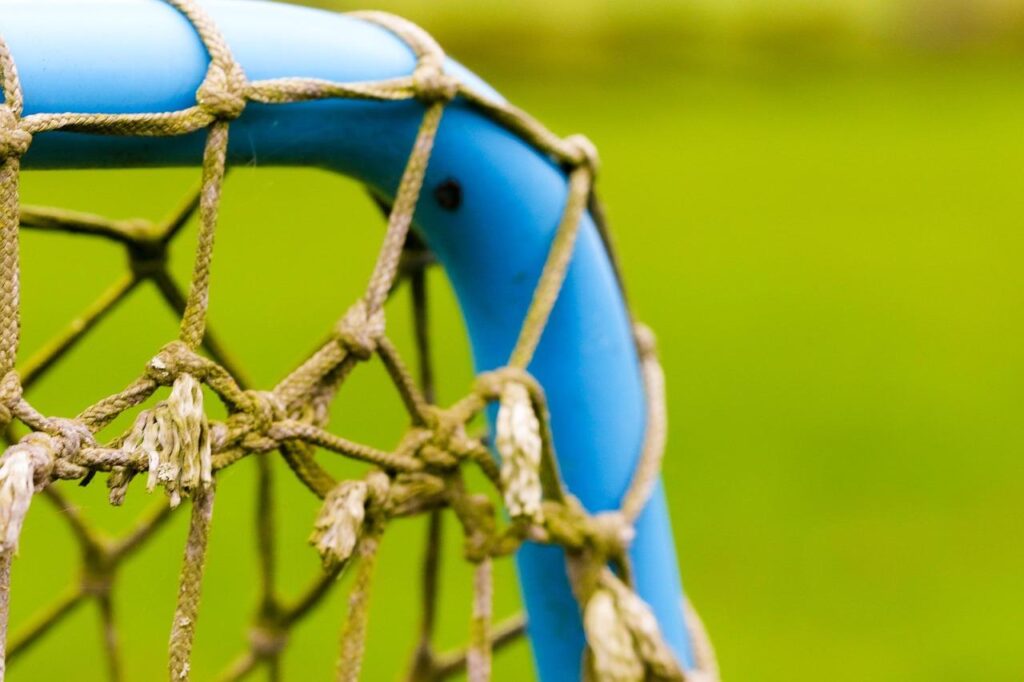 Professionele voetbaldoelen in verschillende formaten, vaste en verplaatsbare modellen beschikbaar bij SKOR