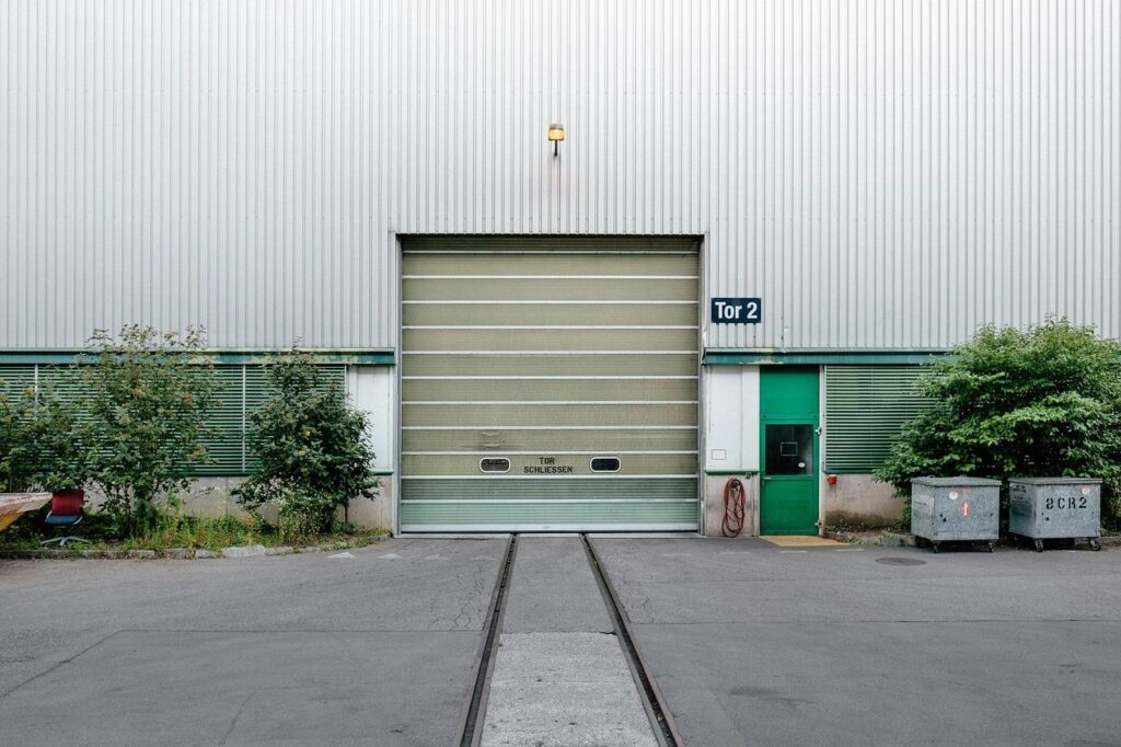 Monteur controleert auto bij autogarage in Eerbeek voor diagnose en reparatieplan